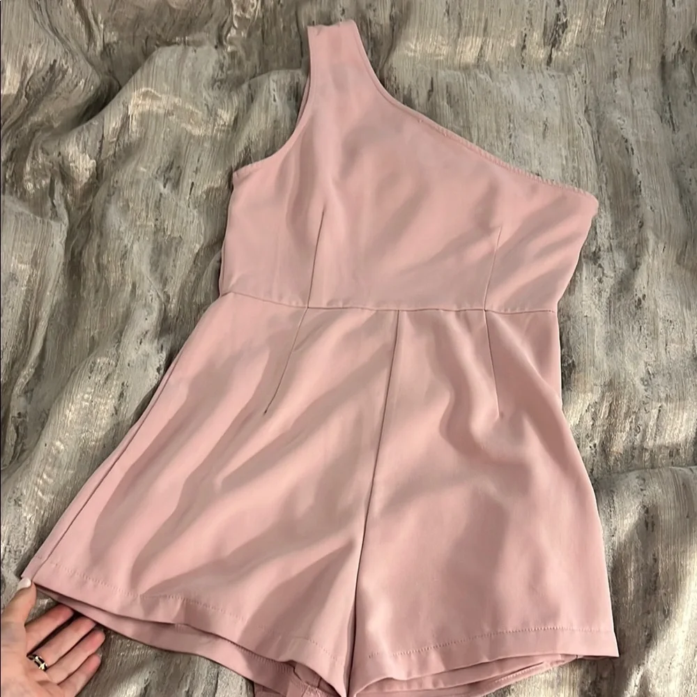 Superdown One Shoulder Romper - Picture 3 of 4